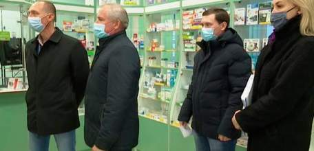Представители «Единой России» провели мониторинг лекарств в елецких аптеках