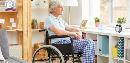 В Липецкой области более 112 тысяч инвалидов получают пенсии и различные выплаты ПФР