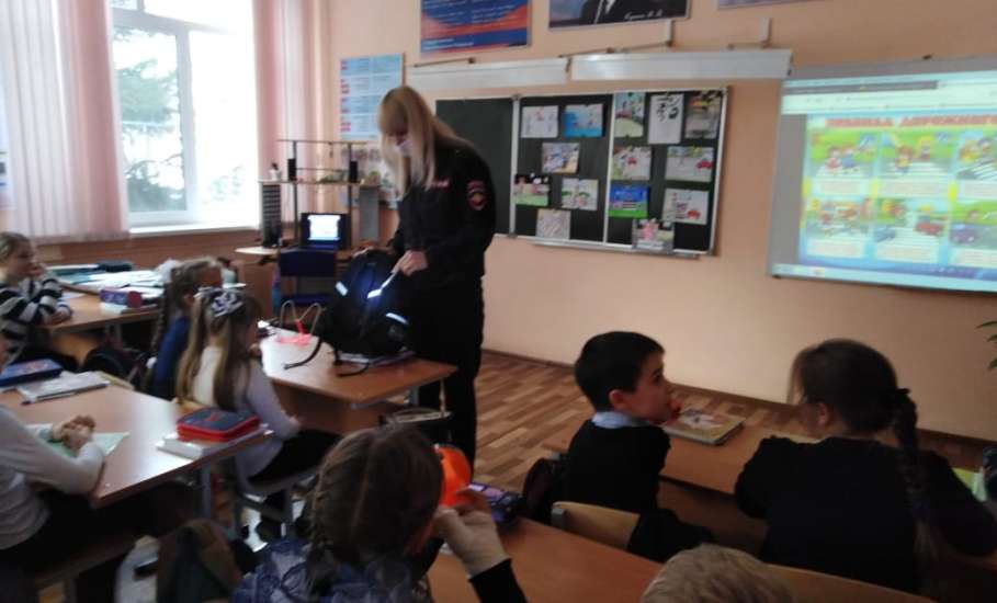 В пос. Ключ Жизни Елецкого района прошли уроки для учащихся по правилам дорожного движения