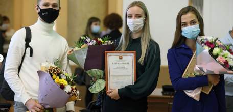 Игорь Артамонов поблагодарил молодых медиков за работу в липецких больницах и поликлиниках в период пандемии