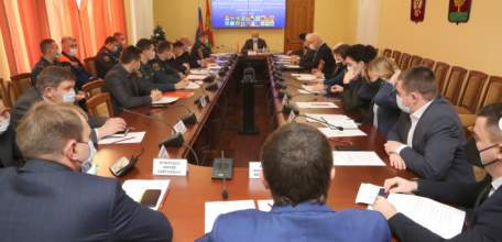 Игорь Артамонов провел заседание КЧС
