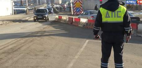 Правила одни для всех: на автомобильном мосту через реку Быстрая Сосна сотрудники ГИБДД ловили &laquo;автохамов&raquo;