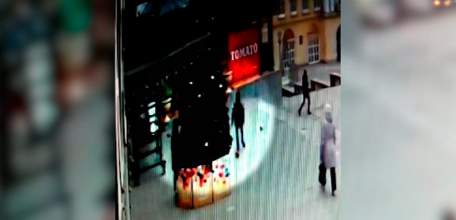 Сделали подарочек: за недетские шалости подростков с порчей новогодних украшений отвечать придётся родителям