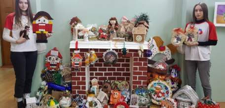 В Доме пионеров и школьников города Ельца подвели итоги ежегодный конкурс декоративно-прикладного творчества «Новогодняя игрушка»