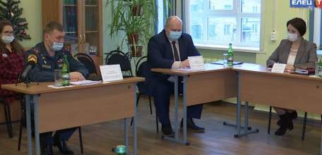 Урок безопасности для елецких школьников провёл начальник главного управления МЧС России региона Василий Разумнов