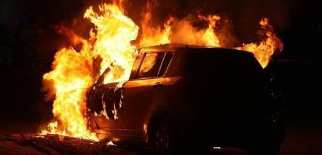 В Ельце разыскивают поджигателя автомобиля