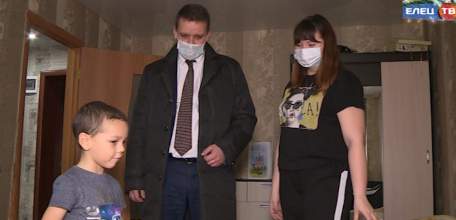 Конструктор в подарок: администрация Ельца исполнила еще одону мечту «Ёлки желаний»