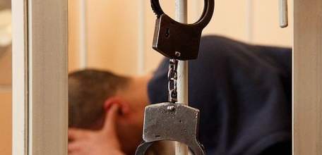 В Ельце задержан гражданин, ударивший ножом в живот товарища по застолью