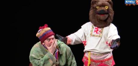 Новогодние сюрпризы и шутки: актеры драмтеатра «Бенефис» приготовили для ельчан праздничный капустник