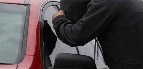 В Ельце участились хищения имущества из автомобилей