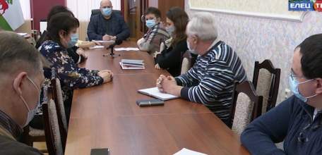 Вакцина защитит от коронавируса: подготовку к предстоящей прививочной кампании Глава города обсудил с руководителями медучреждений