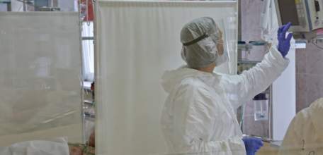 Липецкие медики начали получать дополнительные выплаты за работу с COVID-19