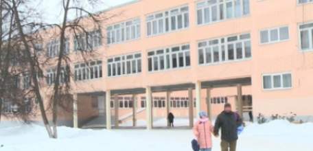 Онлайн-возможности в образовании: в школе № 10 на одном уроке одновременно побывали три класса