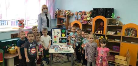 В детском саду д. Казинка состоялись занятия по ПДД с участием представителей ГИБДД