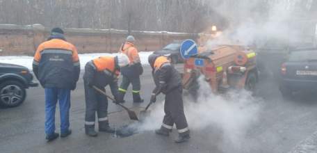 На дорогах Ельца начались работы по устранению дефектов