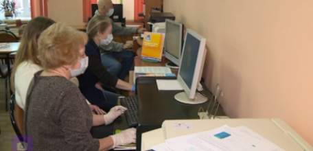 Не сдают позиций: библиотечная система Ельца оказывает услуги по электронному поиску труднодоступных книг