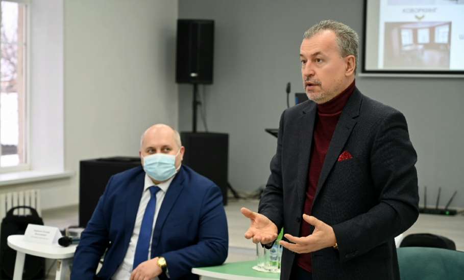 Елецкие школьники смогли задать вопросы детскому омбудсмену и главе города
