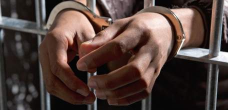 В Елецком районе к 12 годам лишения свободы приговорён местный житель за сексуальное насилие малолетней падчерицы