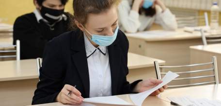 Итоговое сочинение для одиннадцатиклассников переносится на 15 апреля