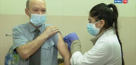 Более 100 преподавателей и студентов ЕГУ им. И.А. Бунина сделали прививку от COVID-19