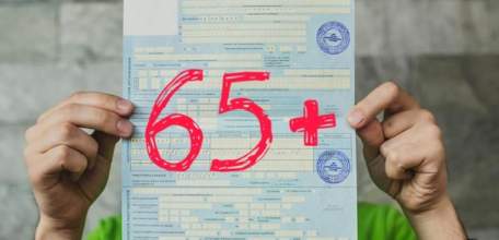 Работающим гражданам 65 лет и старше больничные будут продлены до 10 марта