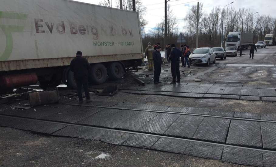 Липецкой транспортной прокуратурой организована проверка в связи с происшествием на железнодорожном переезде в Елецком районе Липецкой области