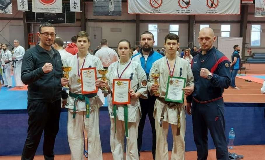 Елецкие спортсмены успешно выступили в Нововоронеже на Первенстве и Чемпионате ЦФО по киокусинкай