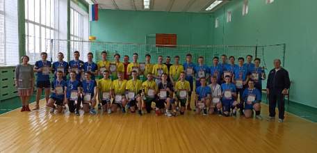Ельчане успешно выступили в Орле на Межрегиональном турнире по волейболу