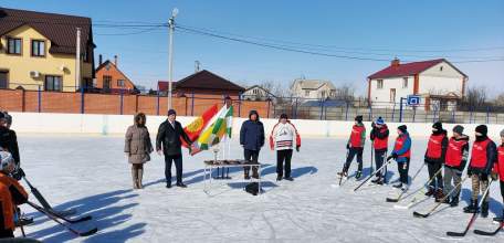 Команда МБОУ СОШ № 2 с. Казаки стала обладателем кубка районного Первенства по хоккею с мячом среди юношей