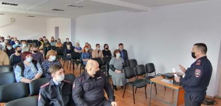 Елецкие участковые провели профилактическую беседу с работниками  предприятия АО &laquo;Энергия&raquo;