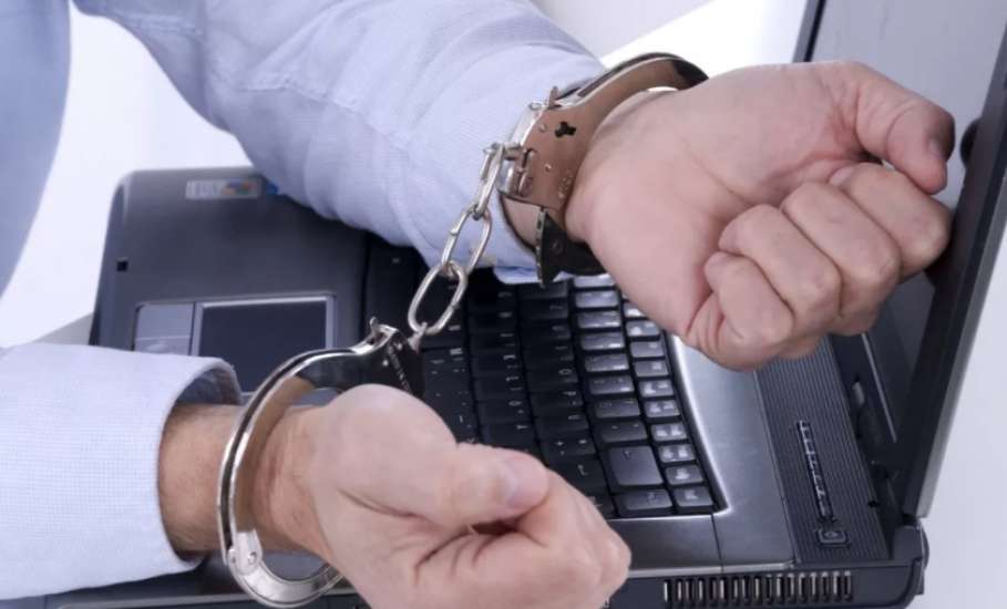 Сотрудниками полиции задержан подозреваемый в совершении мошенничеств по продаже товаров через сеть Интернет