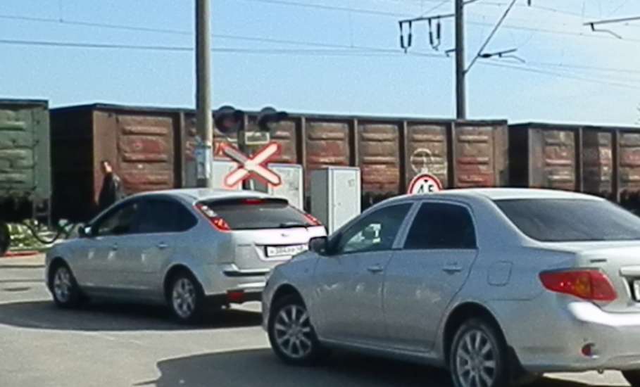 Липецкие автоинспекторы проверят соблюдение ПДД на железнодорожных переездах