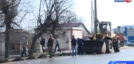 Учреждения Ельца готовятся к проведению общегородских субботников