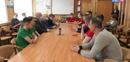 Молодые профессионалы: глава города Евгений Боровских встретился с призёрами регионального этапа чемпионата WorldSkills Russia