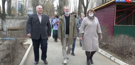 Вице-губернатор региона Анатолий Якутин посетил Елец с рабочим визитом и побывал на ряде объектов социально-культурной сферы