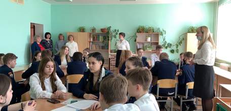 В школе №12 г. Ельца состоялся День неформальных знаний: «Основы финансовой грамотности в стиле SMART»