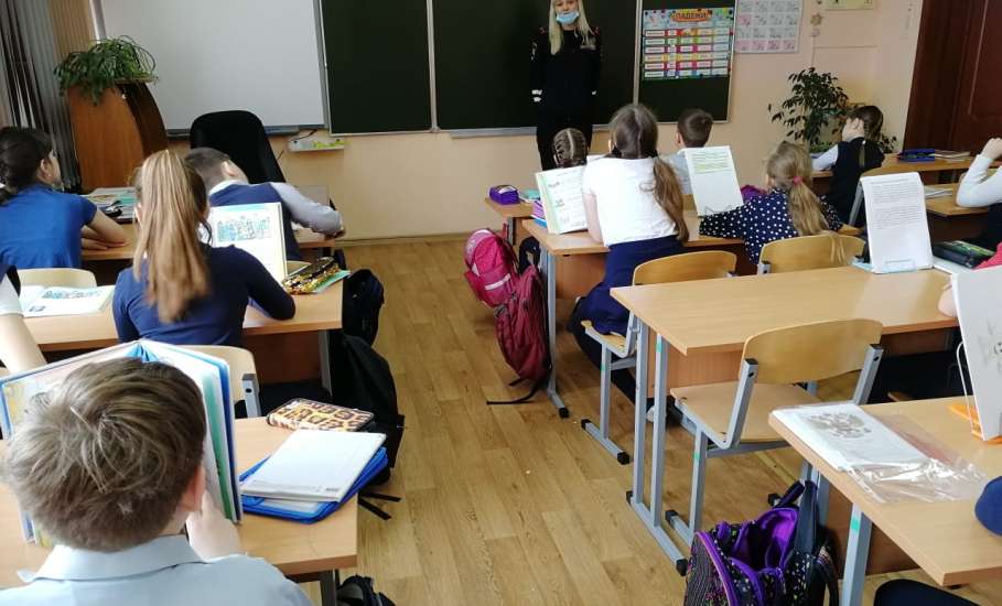 В школе поселка Солидарность Елецкого района проходит декада правовых знаний