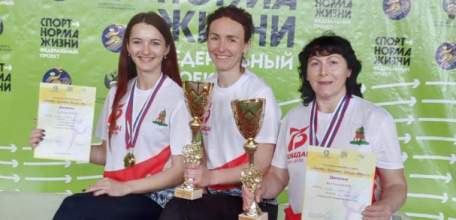 Ельчанки заняли первое общекомандное место в финале Фестиваля женского спорта "Здоровье.Красота.Грация.Идеал" в Липецке