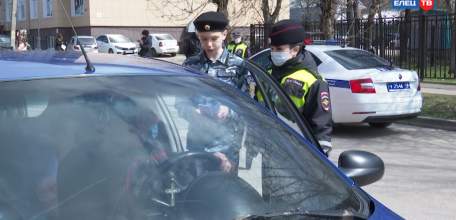 Юные инспекторы дорожного движения напомнили елецким водителям жизненно-важные правила