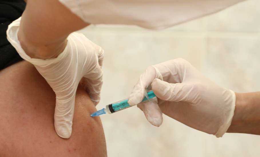 Первая партия вакцины «ЭпиВакКорона» поступила в Липецкую область