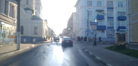 В Ельце после столкновения с иномаркой ВАЗ допустил наезд на пешеходов