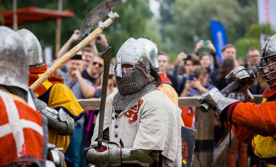 Туристов ждут ﻿на рыцарском фестивале «Данбург»