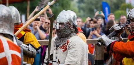 Туристов ждут ﻿на рыцарском фестивале «Данбург»