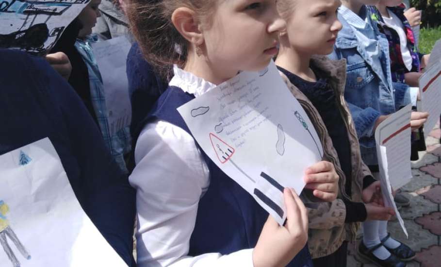В школах п. Солидарность и с. Лавы Елецкого района прошла акция «Письмо ЮИД»