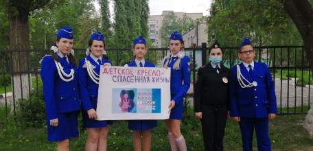 В Ельце прошла совместная акция ГИБДД и ЮИД &laquo;Детское кресло &ndash; спасенная жизнь&raquo;