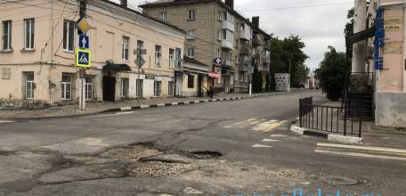 Прокурор г. Ельца потребовал от органа местного самоуправления исполнить свои полномочия по надлежащему содержанию городской улично-дорожной сети
