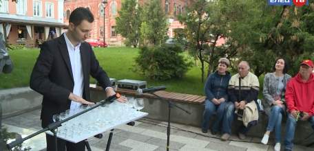 Фестиваль с сюрпризами: на Хрустальной арфе для ельчан выступал музыкант-виртуоз из Санкт-Петербурга