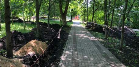 Какой ужас сейчас творится в сквере Комсомольцев в Ельце!