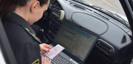 Липецкие автоинспекторы выявляют должников на дорогах области