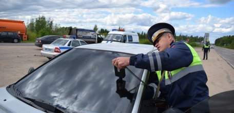В Ельце и Елецком районе ГИБДД будет проверять тонировку автомобилей